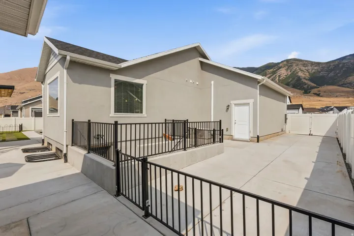 8493 N Weston Way, Lake Point, Utah 84074