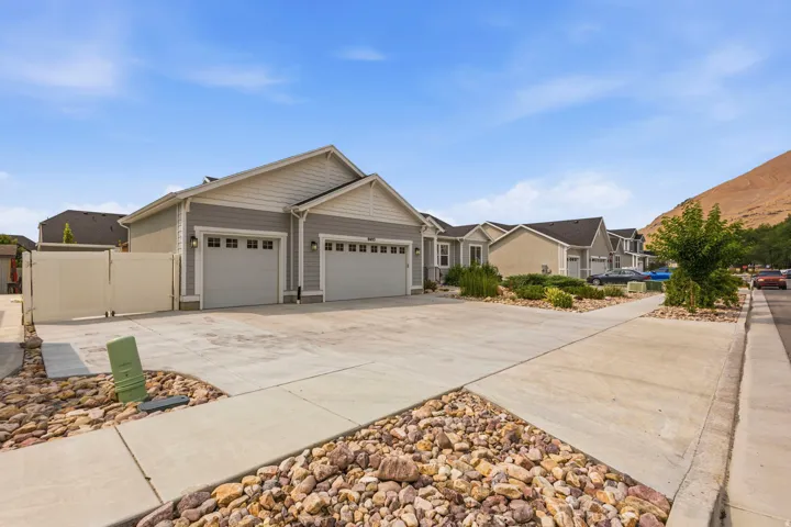 8493 N Weston Way, Lake Point, Utah 84074
