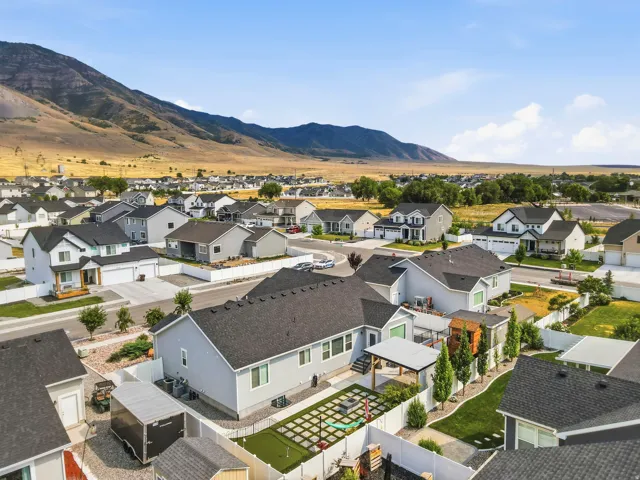 8493 N Weston Way, Lake Point, Utah 84074