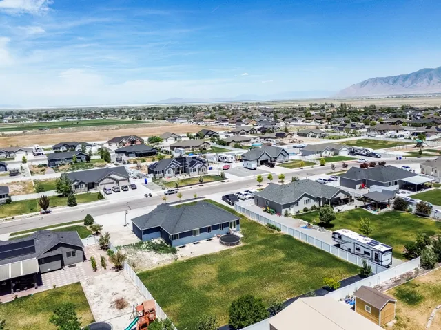 Established neighborhood with beautiful views toward the Great Salt Lake.