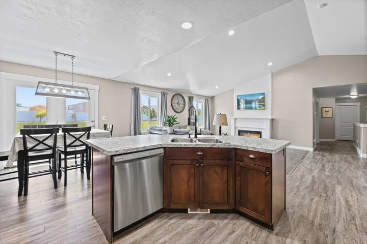 712 E Sunset View Rd, Grantsville, Utah 84029