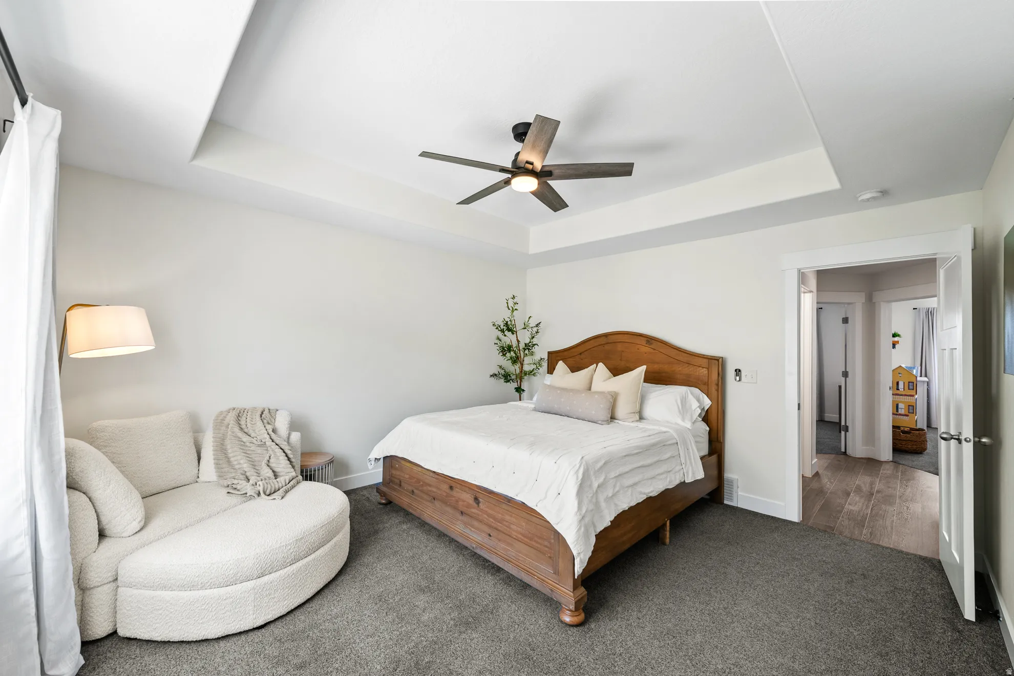 Master Bedroom, Main Floor