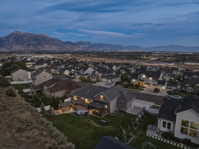 Expansive neighborhood setting with mountain backdrop