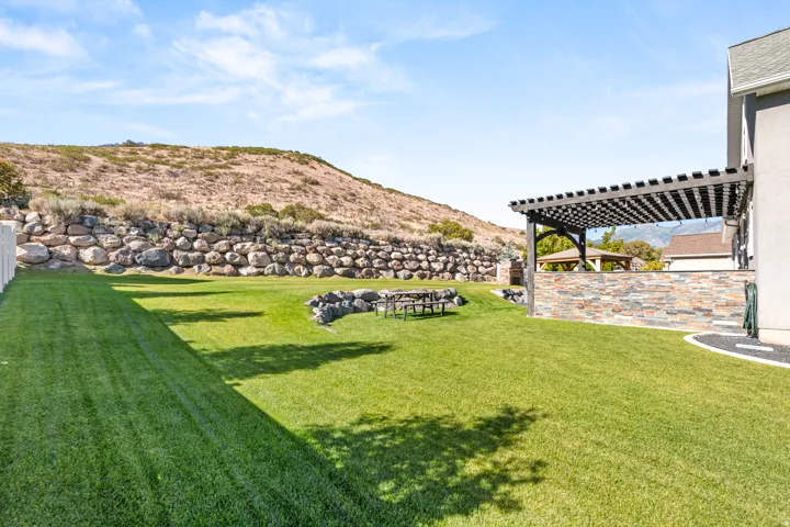 528 W Autumn Hills Blvd, Lehi, Utah 84048