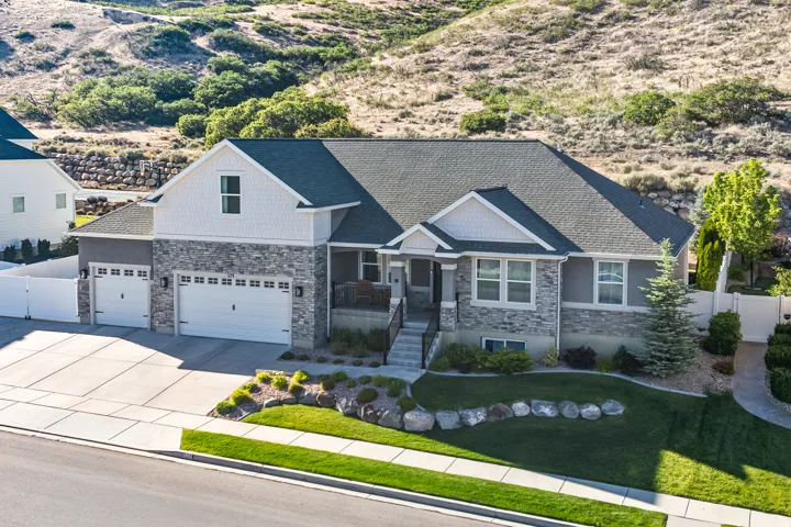 528 W Autumn Hills Blvd, Lehi, Utah 84048