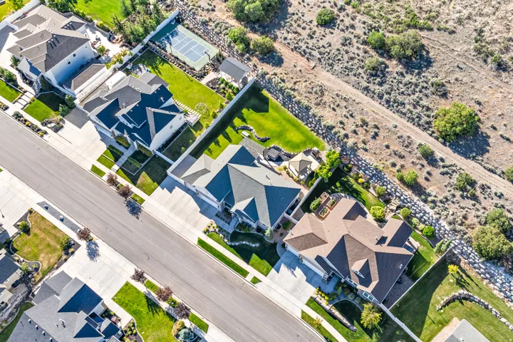 528 W Autumn Hills Blvd, Lehi, Utah 84048