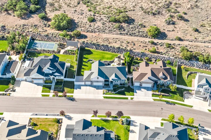 528 W Autumn Hills Blvd, Lehi, Utah 84048