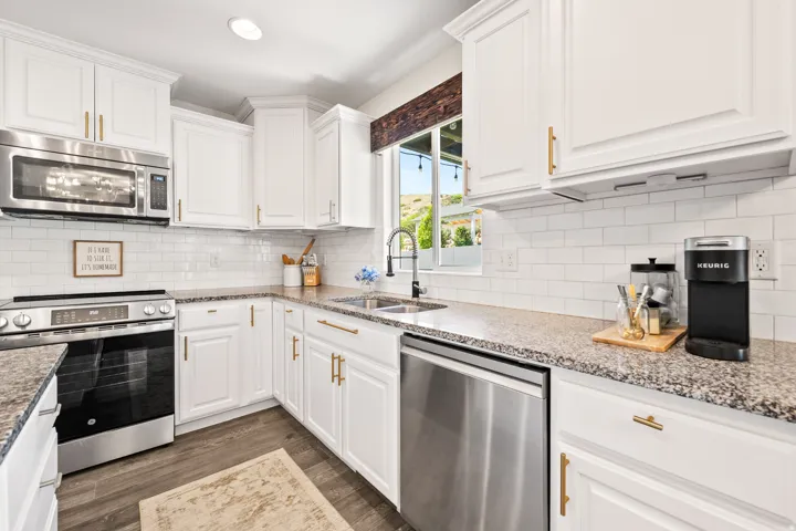 528 W Autumn Hills Blvd, Lehi, Utah 84048