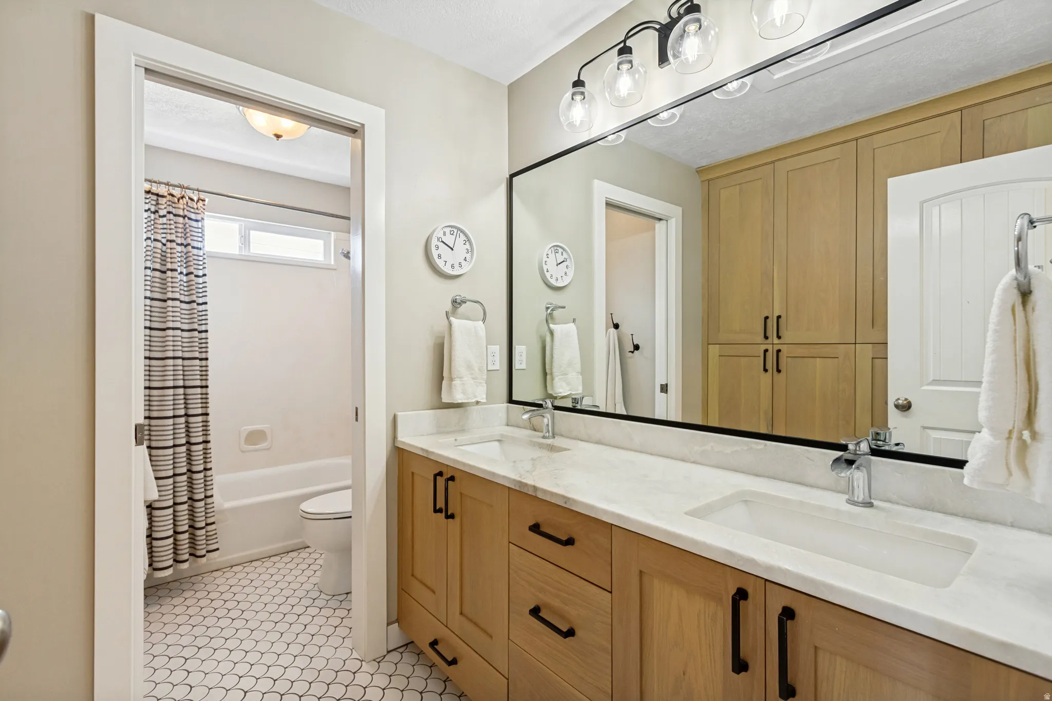Hall Bathroom
