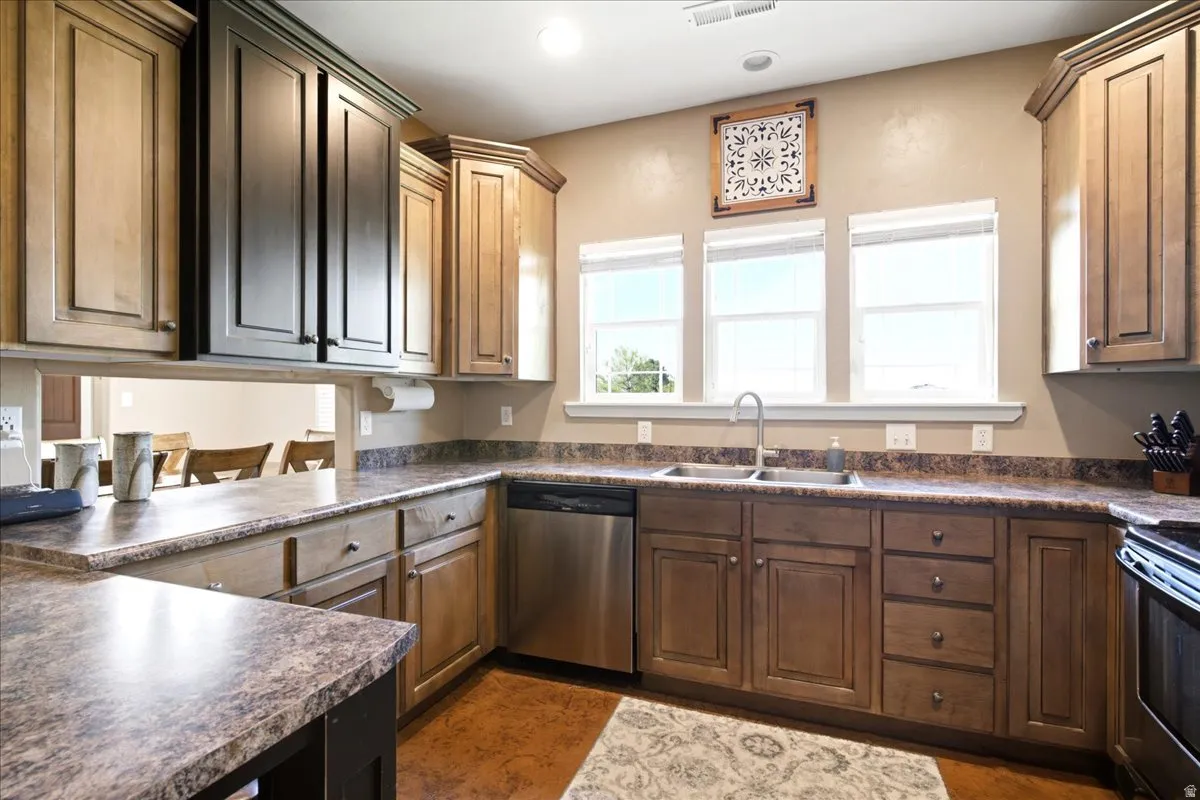 Light and bright spacious kitchen with tons of storage and counter space