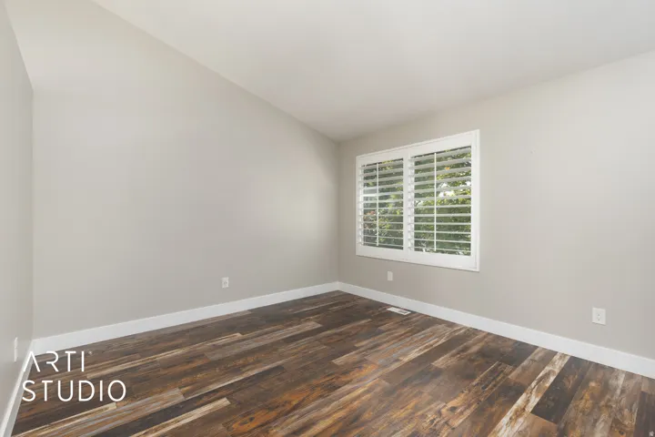 Front formal sitting room