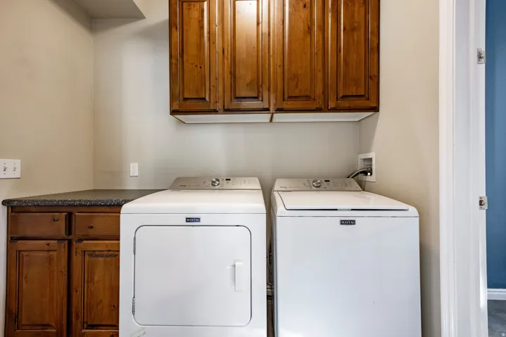 1065 W Windsor Dr, North Salt Lake, Utah 84054
