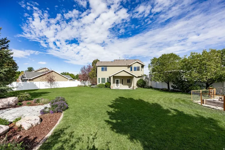 1065 W Windsor Dr, North Salt Lake, Utah 84054
