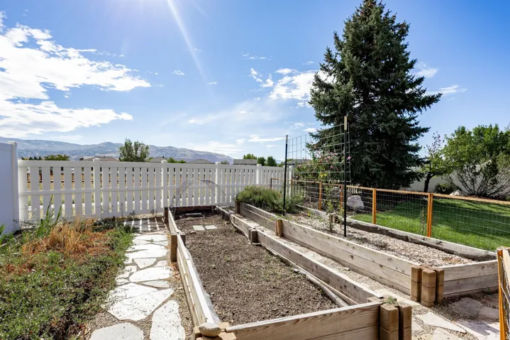 1065 W Windsor Dr, North Salt Lake, Utah 84054