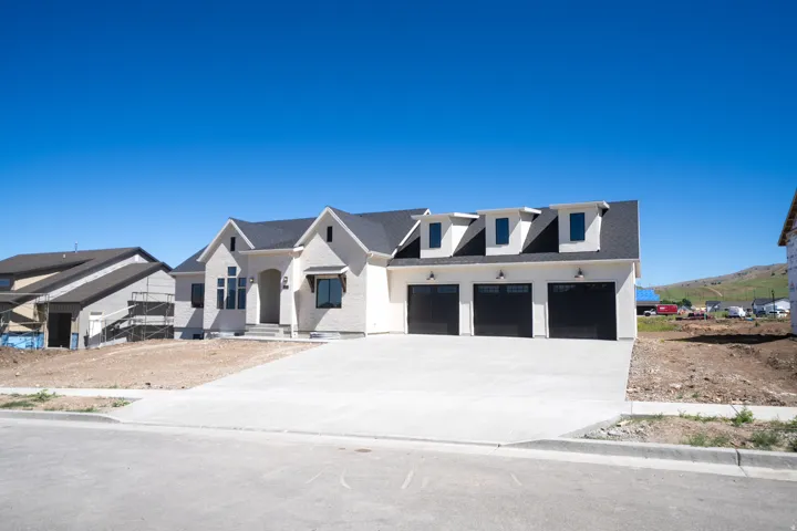 1125 E Center St, Hyde Park, Utah 84318