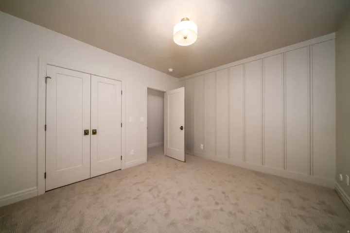1125 E Center St, Hyde Park, Utah 84318