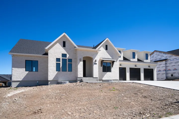 1125 E Center St, Hyde Park, Utah 84318
