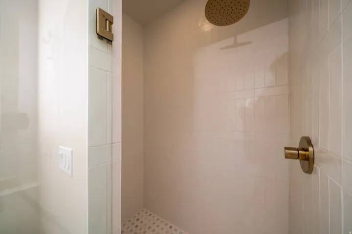 1125 E Center St, Hyde Park, Utah 84318