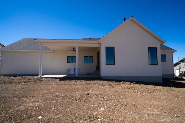 1125 E Center St, Hyde Park, Utah 84318