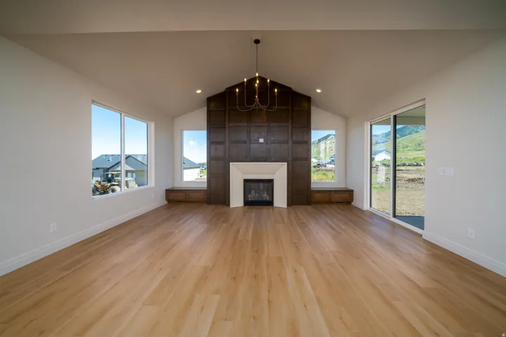 1125 E Center St, Hyde Park, Utah 84318