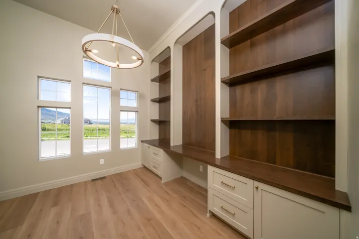 1125 E Center St, Hyde Park, Utah 84318
