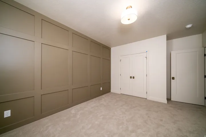 1125 E Center St, Hyde Park, Utah 84318