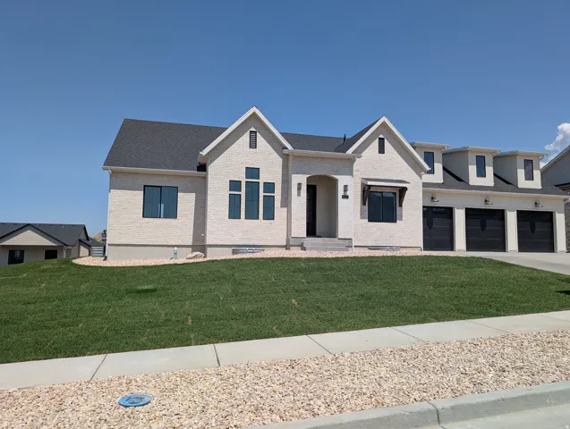 1125 E Center St, Hyde Park, Utah 84318