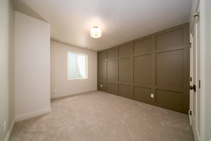 1125 E Center St, Hyde Park, Utah 84318
