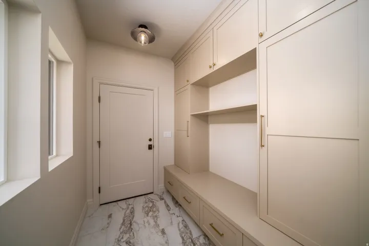 1125 E Center St, Hyde Park, Utah 84318