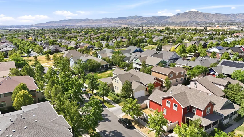 Expansive neighborhood featuring numerous detached single-family residences