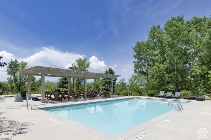 2112 E Tuscany Creek Way, Draper, Utah 84020