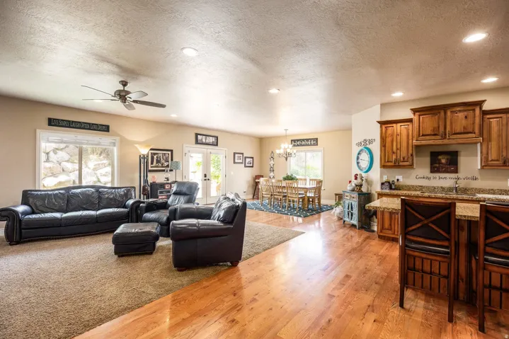 258 E Red Leaf Dr, Draper, Utah 84020