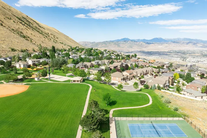 258 E Red Leaf Dr, Draper, Utah 84020