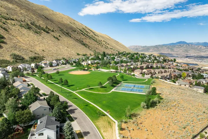 258 E Red Leaf Dr, Draper, Utah 84020