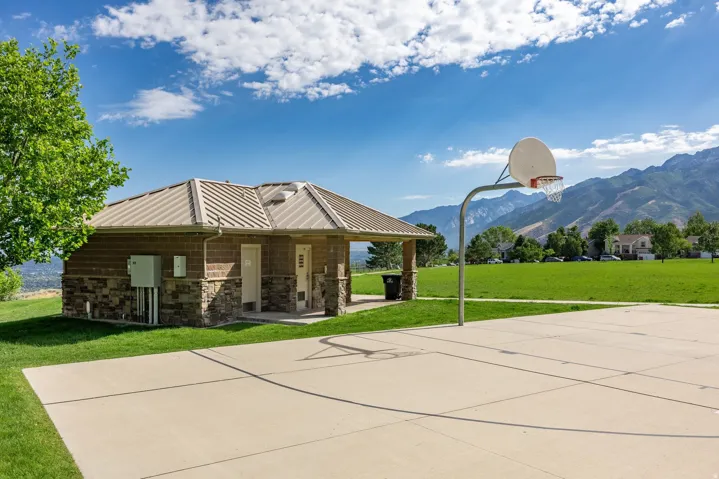 258 E Red Leaf Dr, Draper, Utah 84020