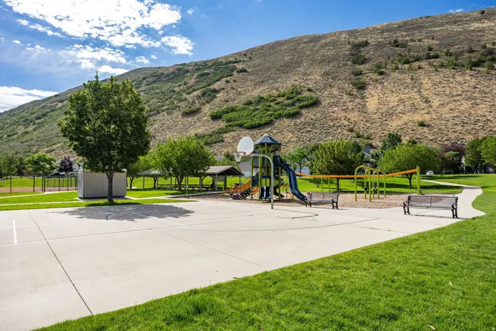 258 E Red Leaf Dr, Draper, Utah 84020