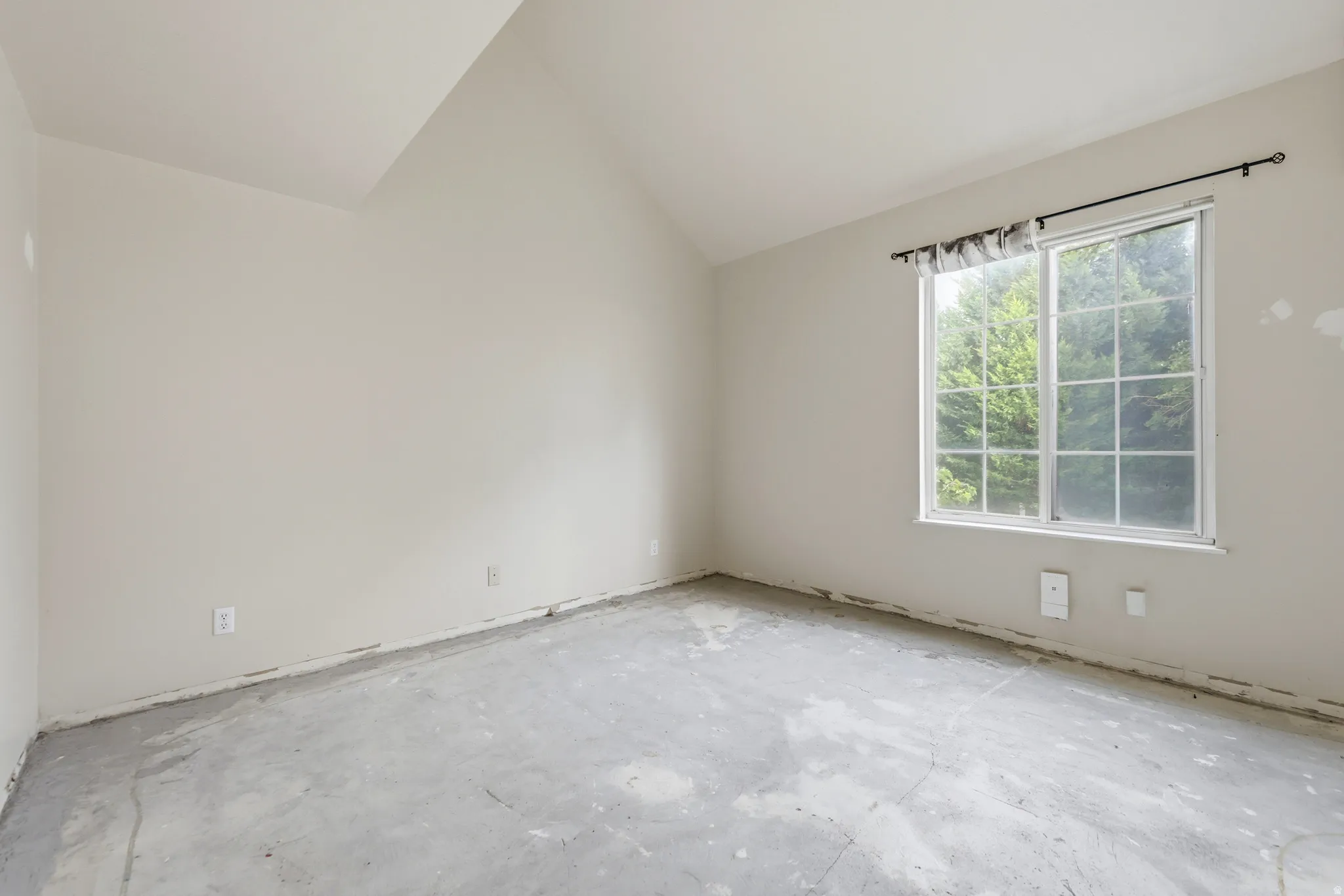 Back bedroom