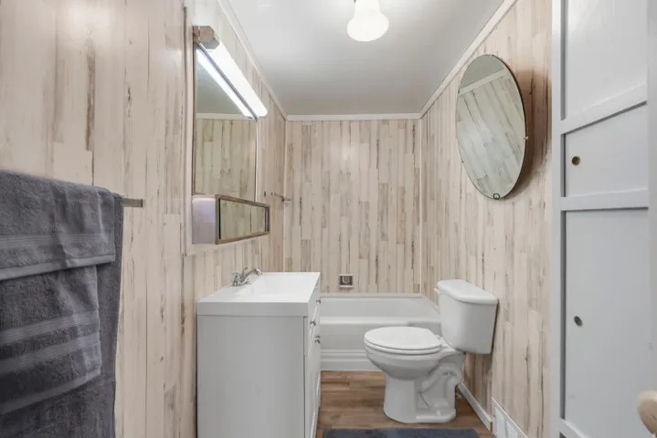 161 E 100 N, Bicknell, Utah 84715
