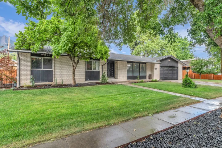 5629 S Laurelwood St, Holladay, Utah 84121