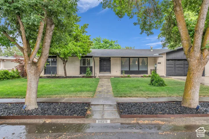 5629 S Laurelwood St, Holladay, Utah 84121