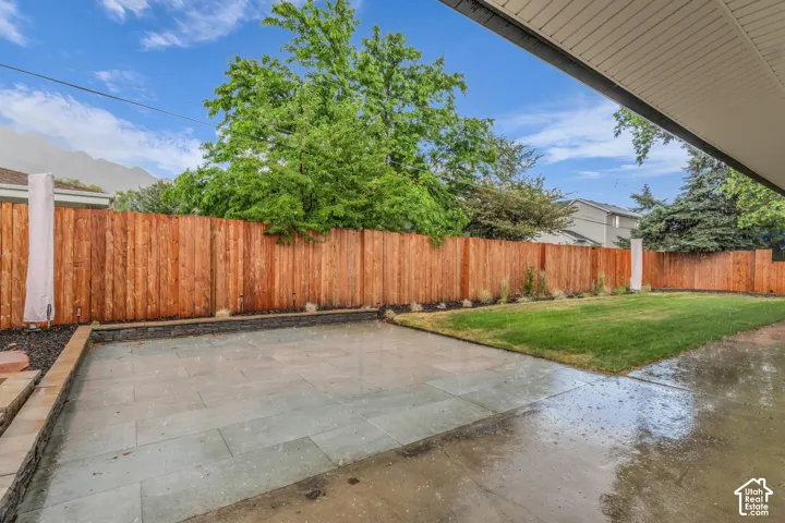 5629 S Laurelwood St, Holladay, Utah 84121