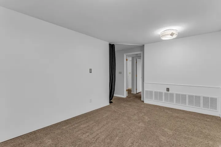 5629 S Laurelwood St, Holladay, Utah 84121