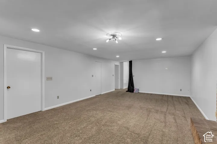 5629 S Laurelwood St, Holladay, Utah 84121