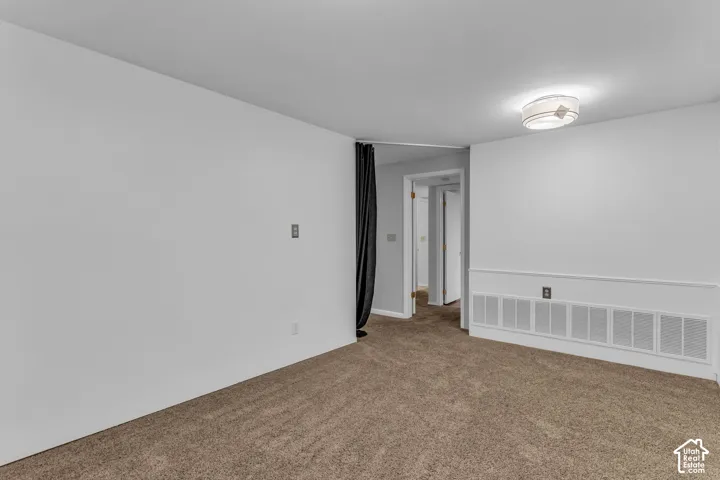 5629 S Laurelwood St, Holladay, Utah 84121