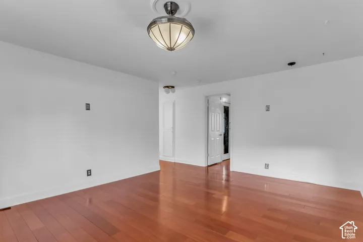 5629 S Laurelwood St, Holladay, Utah 84121