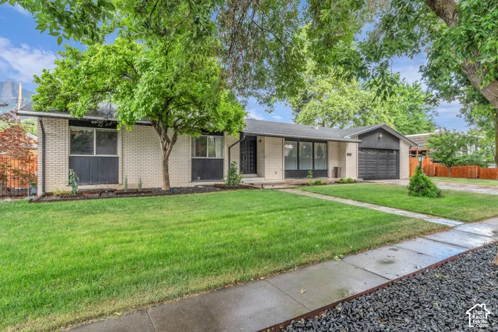 5629 S Laurelwood St, Holladay, Utah 84121