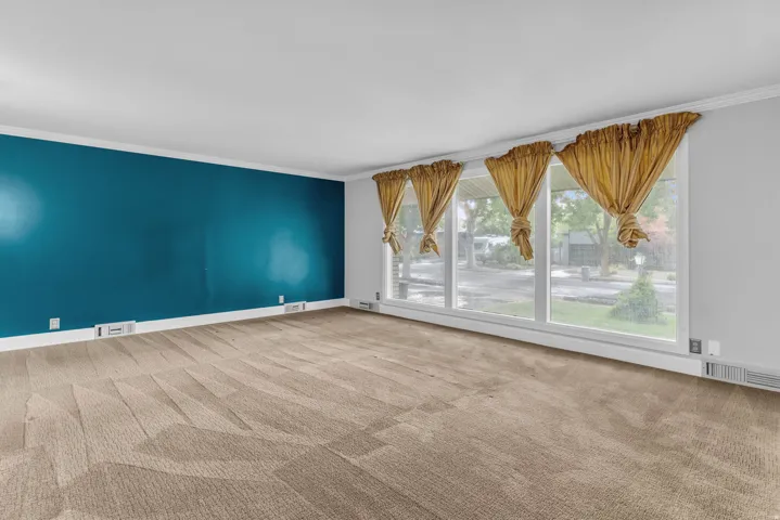 5629 S Laurelwood St, Holladay, Utah 84121