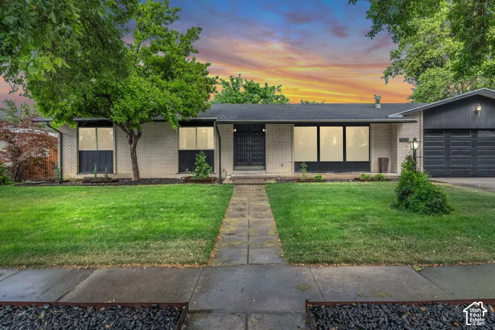 5629 S Laurelwood St, Holladay, Utah 84121