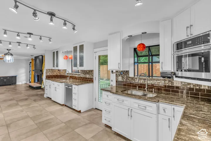 5629 S Laurelwood St, Holladay, Utah 84121