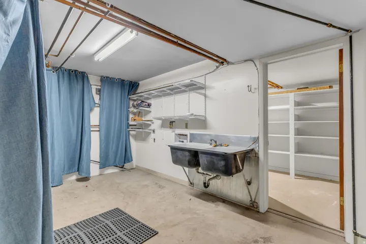 5629 S Laurelwood St, Holladay, Utah 84121